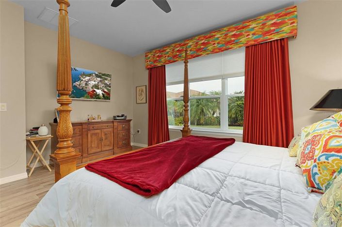 Image No.31-3 Bed House for sale