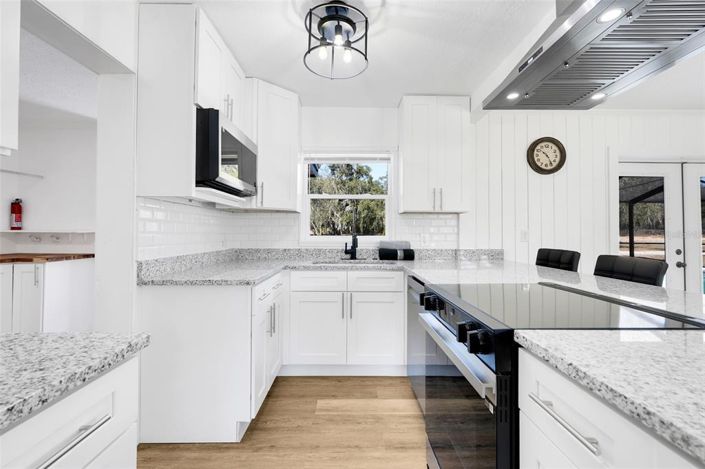 Image No.8-4 Bed House for sale