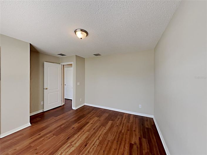 Image No.14-3 Bed House for sale