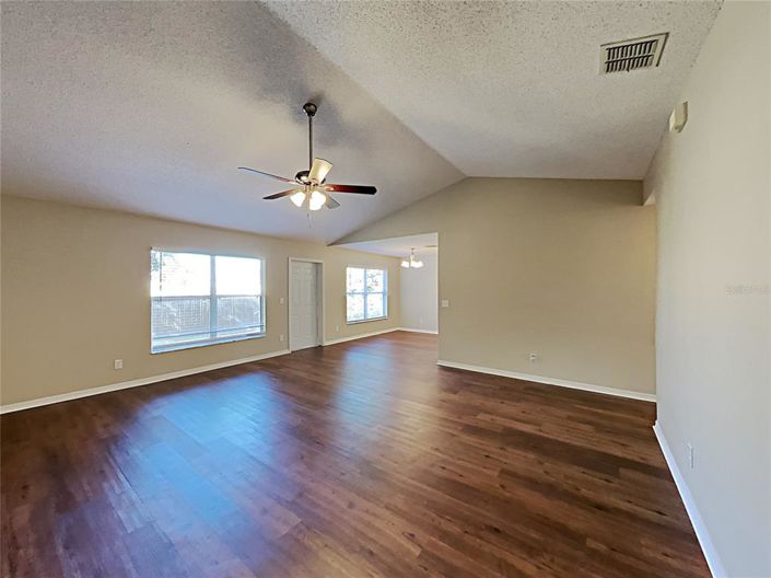 Image No.20-3 Bed House for sale