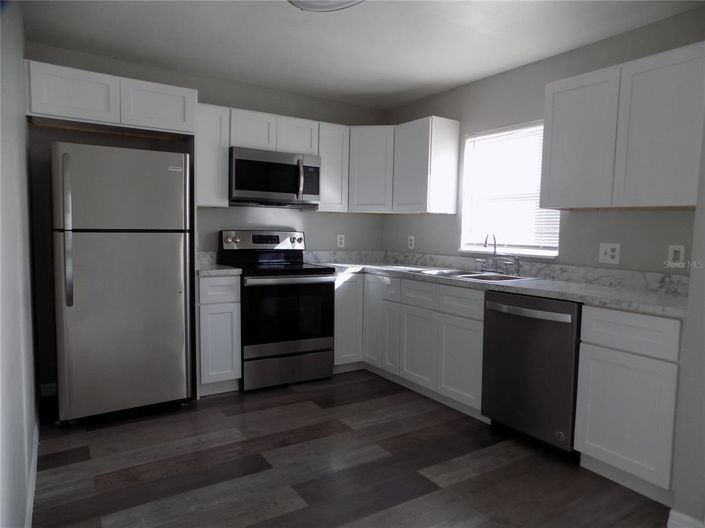 Image No.6-6 Bed Duplex for sale