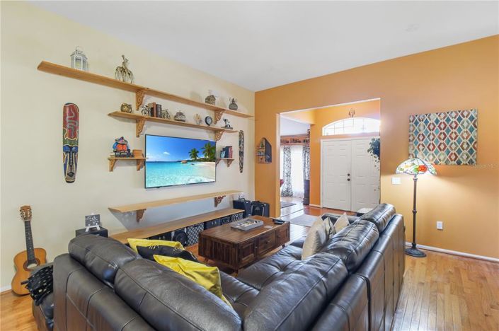 Image No.10-4 Bed House for sale