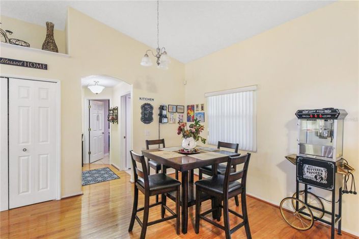 Image No.12-4 Bed House for sale