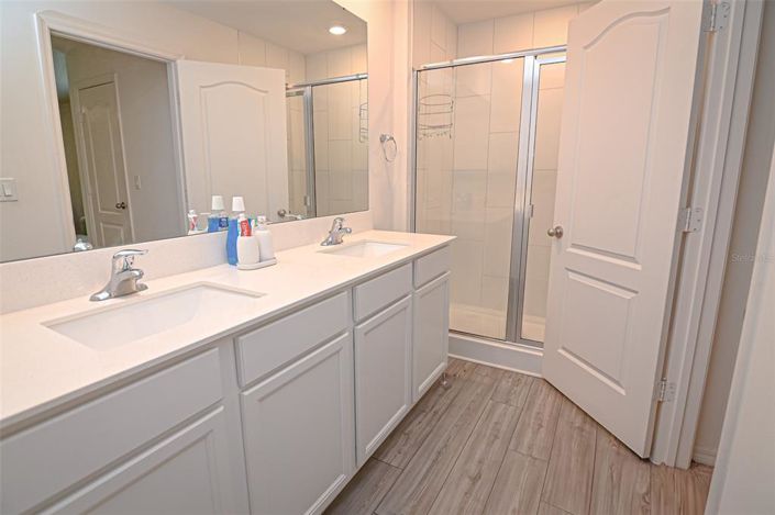 Image No.15-2 Bed Townhouse for sale