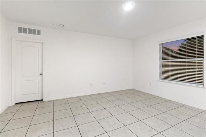 Image No.25-3 Bed House for sale