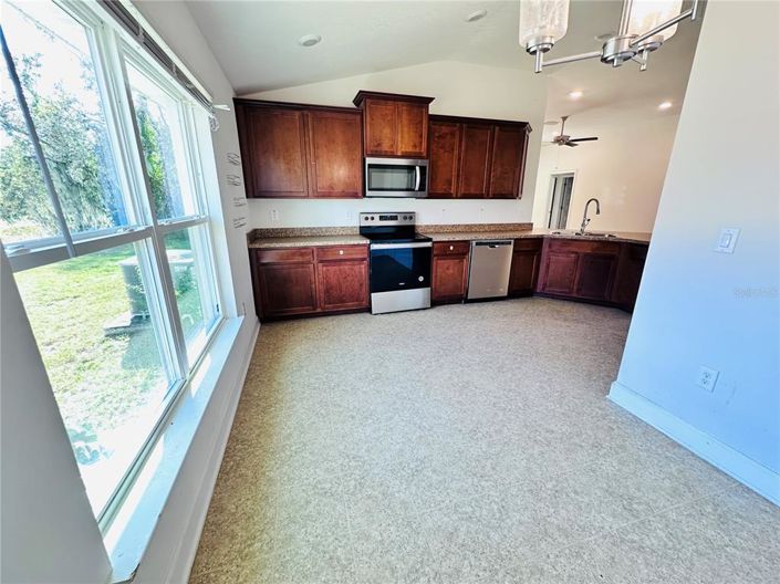 Image No.13-4 Bed House for sale