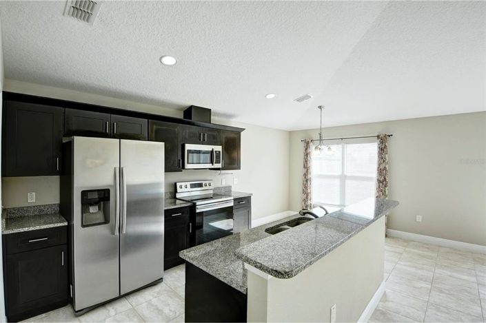 Image No.8-3 Bed House for sale