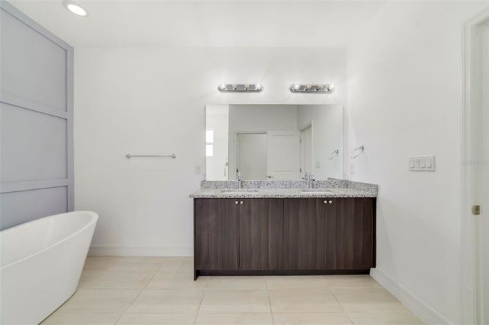 Image No.10-Maison de 4 chambres à vendre à Saint John