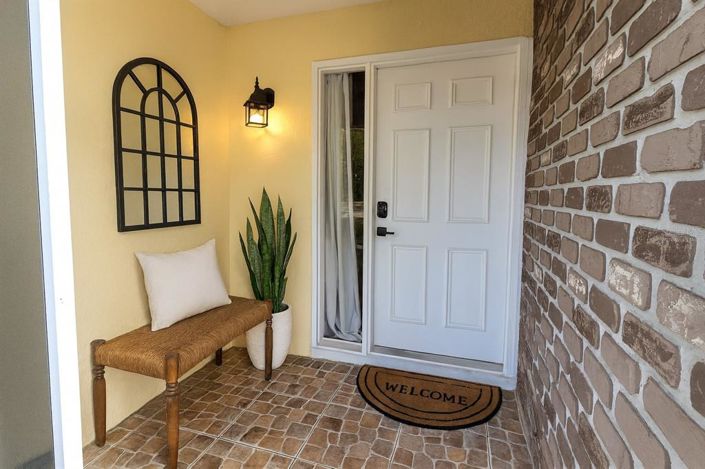 Image No.10-3 Bed House for sale