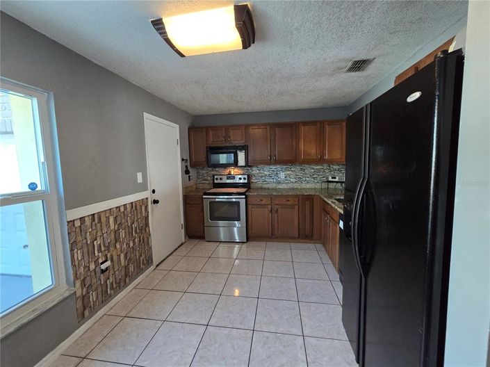 Image No.35-3 Bed House for sale