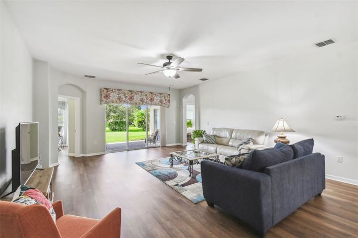 Image No.5-3 Bed House for sale