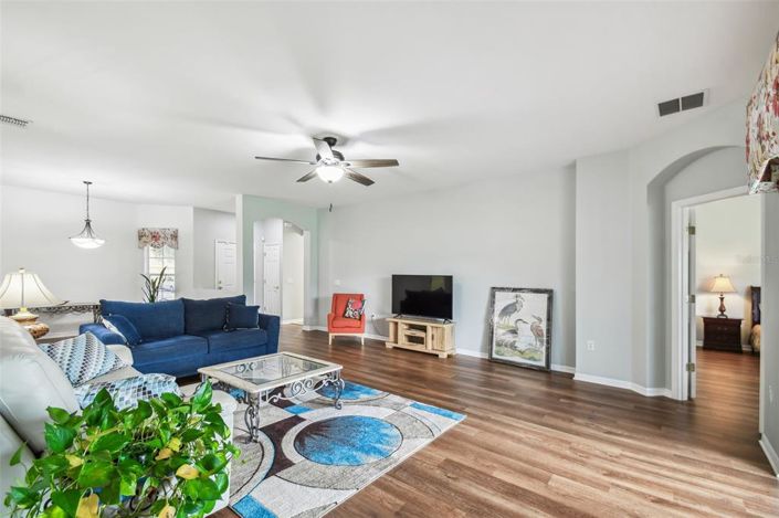 Image No.7-3 Bed House for sale