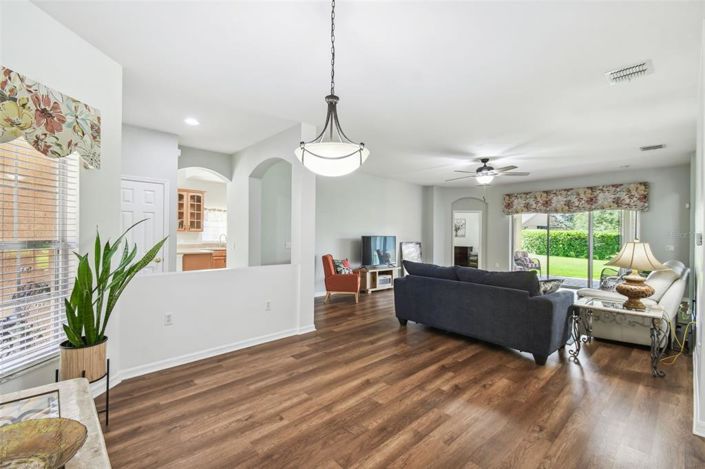 Image No.9-3 Bed House for sale