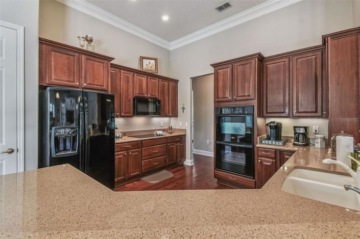 Image No.17-4 Bed House for sale