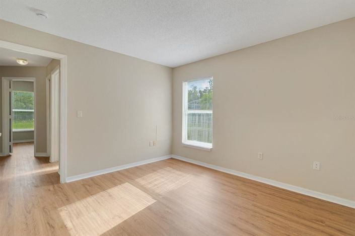 Image No.16-4 Bed House for sale