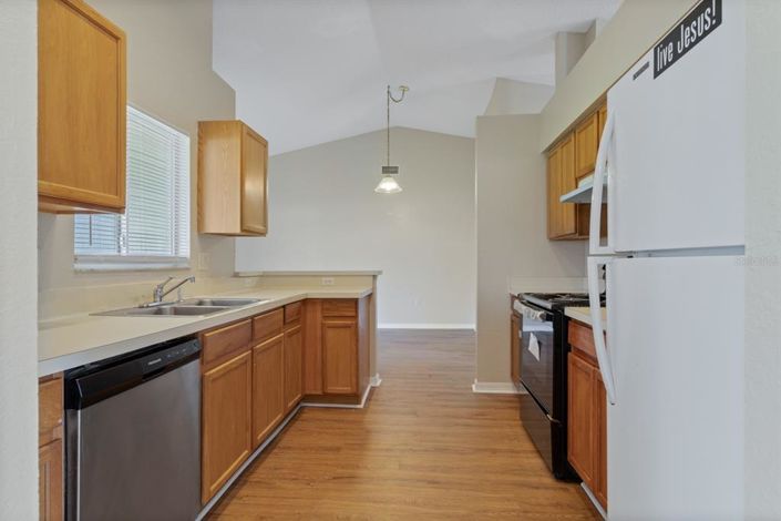 Image No.27-4 Bed House for sale