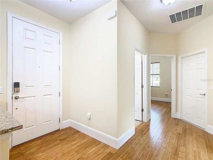 Image No.4-2 Bed House for sale