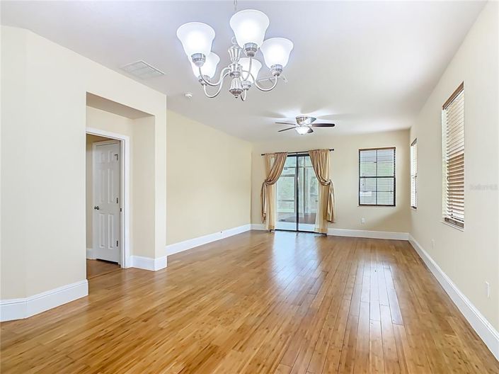 Image No.6-2 Bed House for sale