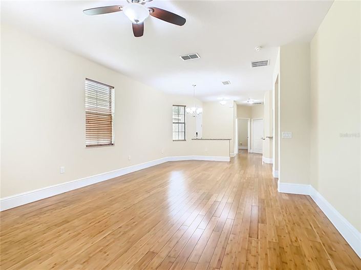 Image No.9-2 Bed House for sale