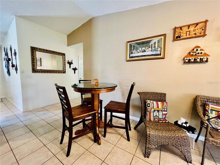 Image No.11-3 Bed House for sale