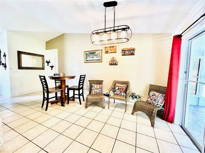 Image No.15-3 Bed House for sale