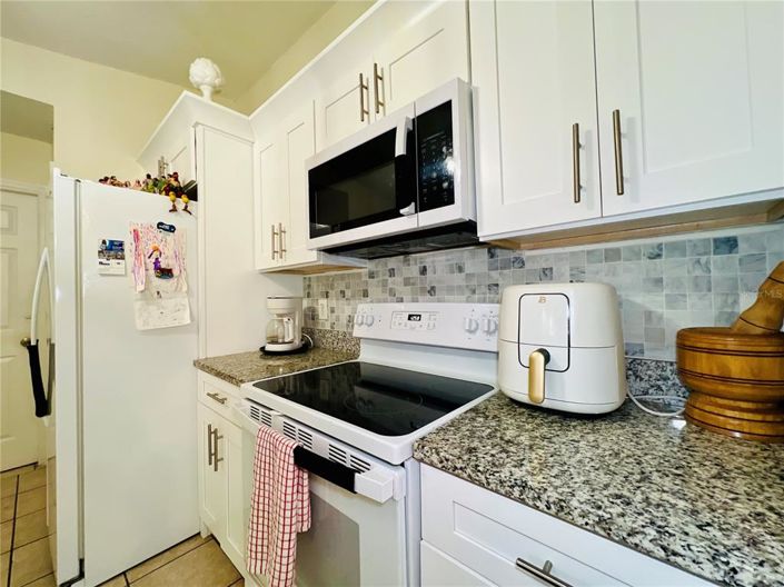 Image No.19-3 Bed House for sale