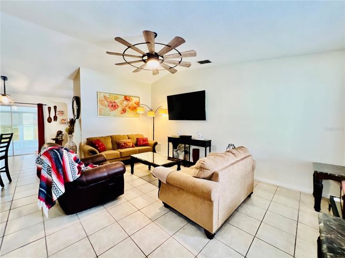 Image No.3-3 Bed House for sale