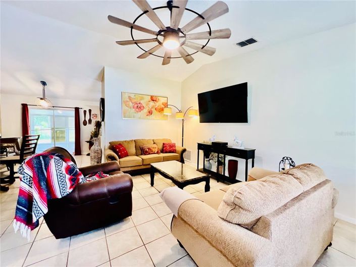 Image No.8-3 Bed House for sale