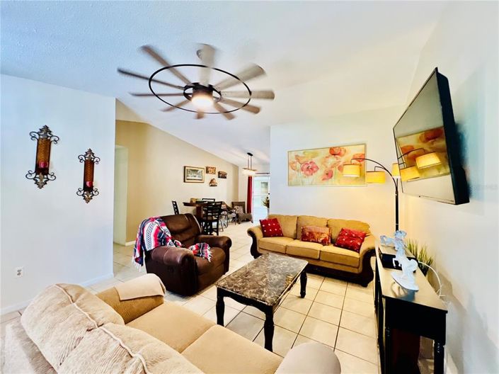 Image No.9-3 Bed House for sale