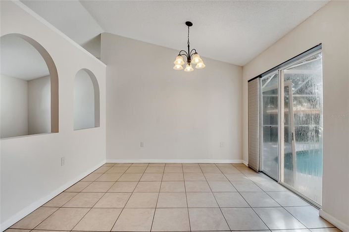 Image No.12-3 Bed House for sale