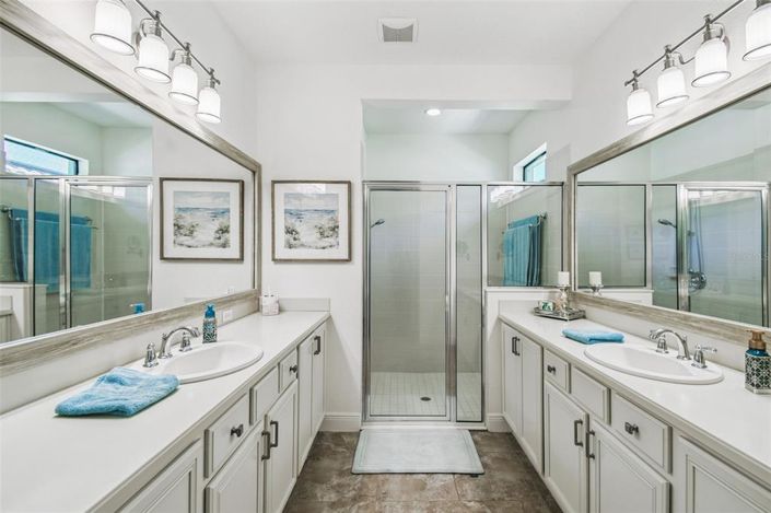 Image No.35-2 Bed House for sale