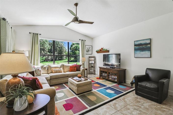 Image No.7-2 Bed House for sale