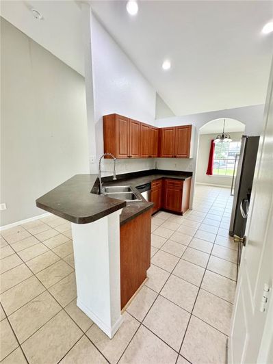 Image No.13-4 Bed House for sale