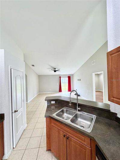 Image No.16-4 Bed House for sale