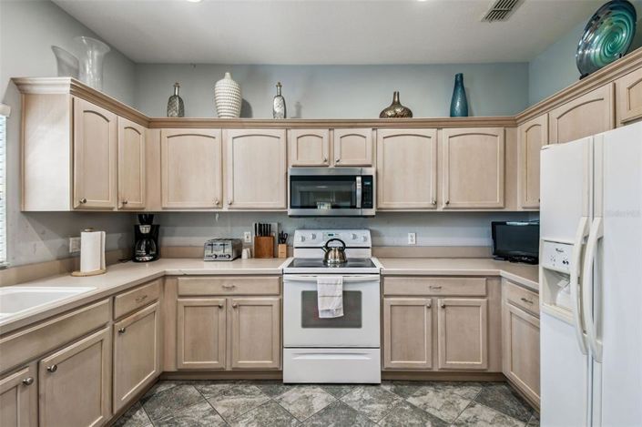 Image No.10-2 Bed House for sale