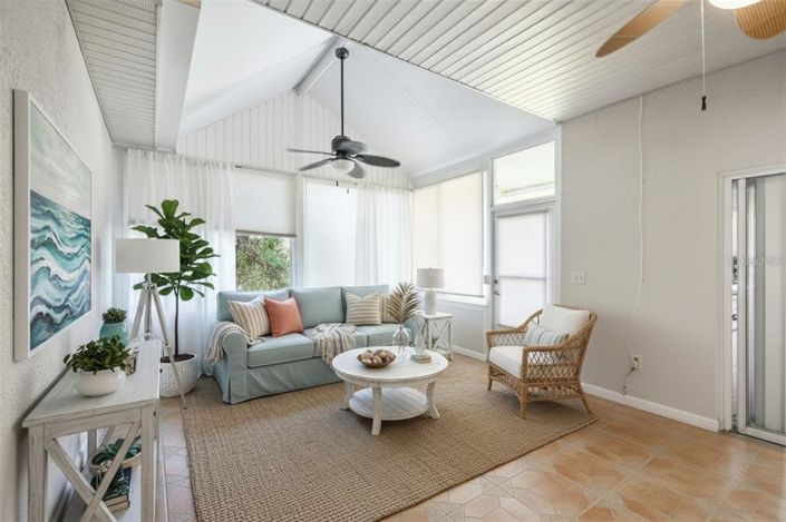 Image No.14-2 Bed House for sale