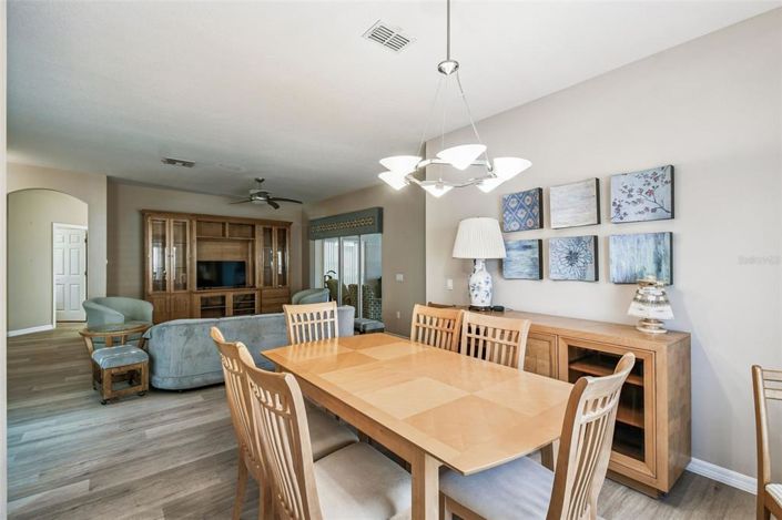 Image No.8-2 Bed House for sale