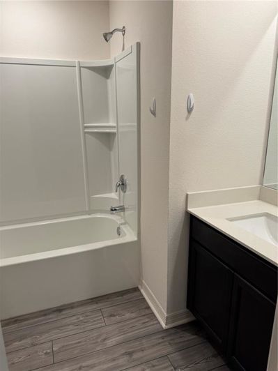 Image No.15-3 Bed House for sale