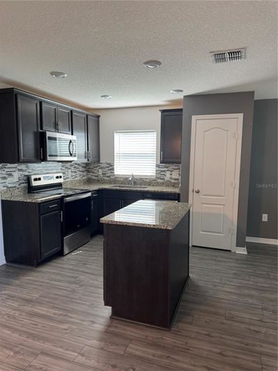 Image No.5-3 Bed House for sale