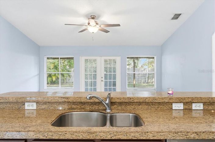 Image No.11-3 Bed House for sale