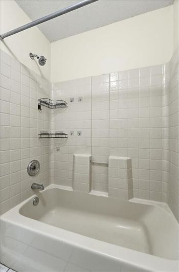 Image No.19-3 Bed House for sale