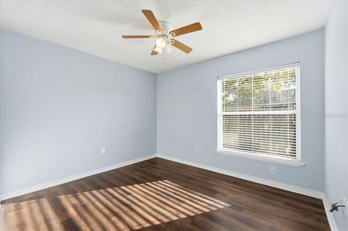 Image No.23-3 Bed House for sale