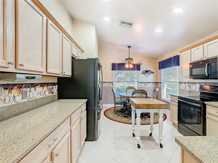 Image No.12-2 Bed House for sale