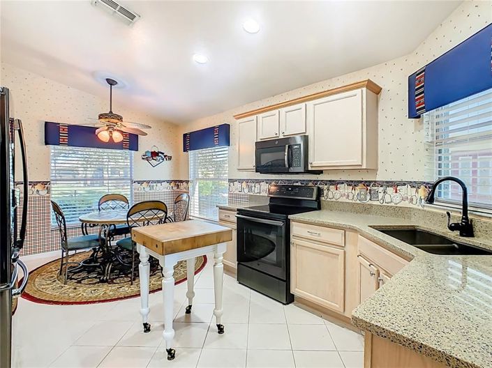 Image No.13-2 Bed House for sale