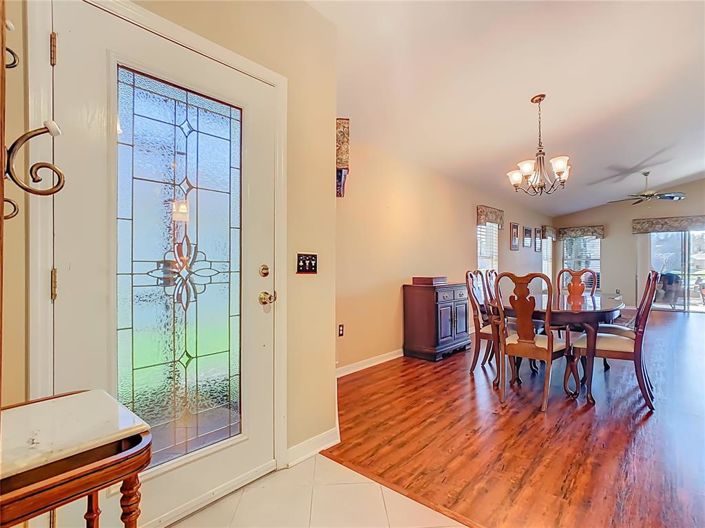 Image No.9-2 Bed House for sale