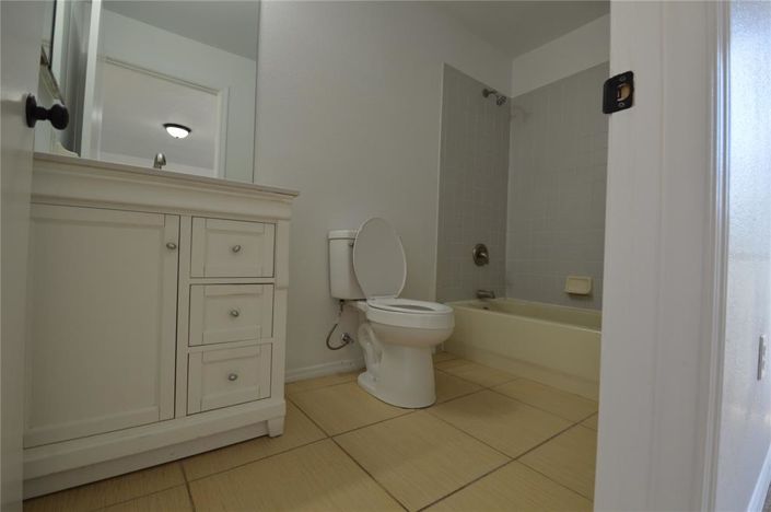 Image No.18-3 Bed House for sale