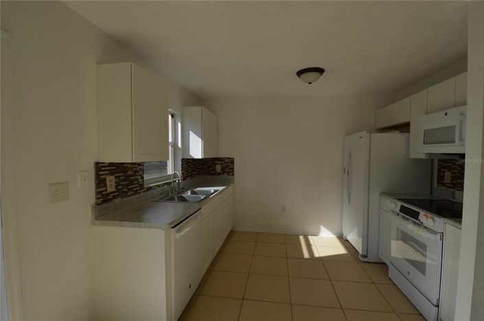 Image No.6-3 Bed House for sale