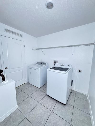 Image No.19-5 Bed House for sale