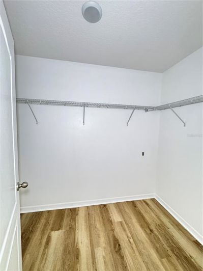 Image No.22-5 Bed House for sale