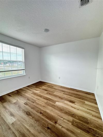 Image No.29-5 Bed House for sale